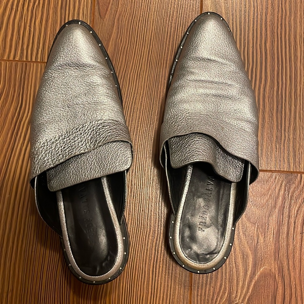 Freda Salvador keen mule slide silver 7.5